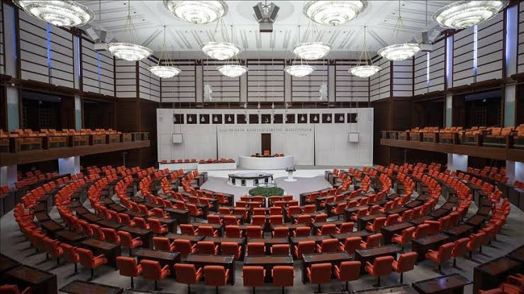 TBMM'de bu hafta: En düşük emekli maaşı düzenlemesinin görüşülmesi bekleniyor - Resim : 2