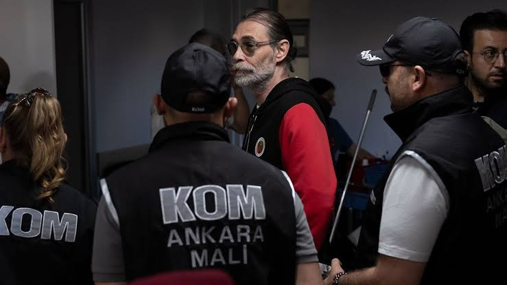 Etimesgut Belediye Başkanı Erdal Beşikcioğlu tutuklandı - Resim : 2