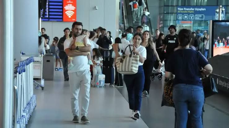 On binlerce kişi Türkiye uçuşunu hemen iptal etti: Her şey imzayla başladı - Resim: 7