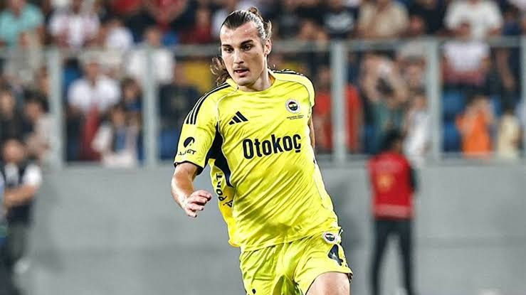 Fenerbahçe, Çağlar Söyüncü ile yollarını ayırdı: Yeni adresi belli oldu - Resim : 1