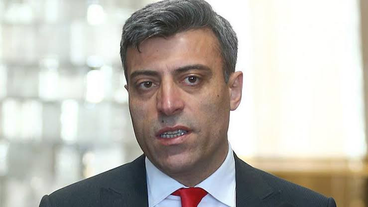 Öztürk Yılmaz'dan isim krizi yaşayan YENİ Parti'ye 3 Ekim'e kadar süre - Resim : 2