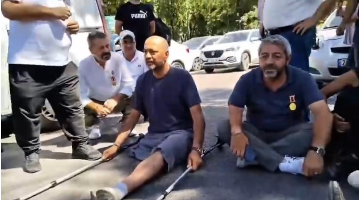 Cumhurbaşkanlığına yürüyeceklerdi: Gazilere polis ablukası - Resim : 1