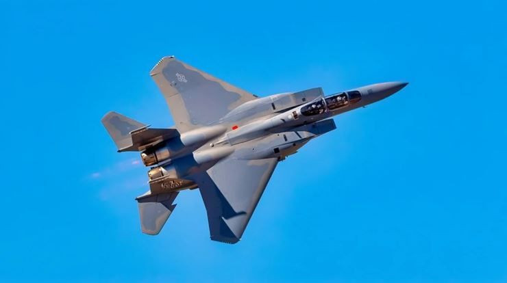 'Savaş kaybetmeyen en güçlü uçak' deniyordu: 3 günde yerle bir oldu - Resim: 2