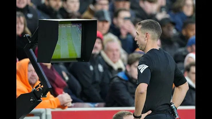 Futbolda ezber bozan yeni dönem: Siyah kart sahaya çıkıyor - Resim: 10