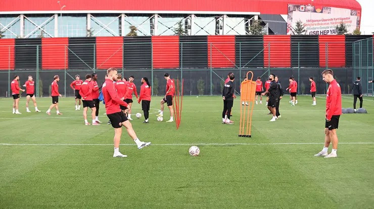 Gaziantep FK'da Çorum FK hazırlıkları tamamlandı - Resim : 1