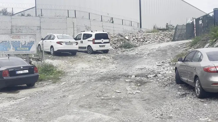Büyükçekmece'deki silahlı saldırının şüphelisi Bağcılar'da ölü bulundu - Resim : 1