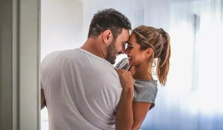 Psikologlar açıkladı: Mutlu çiftlerin her pazar yaptığı 5 alışkanlık ortaya çıktı - Resim: 1