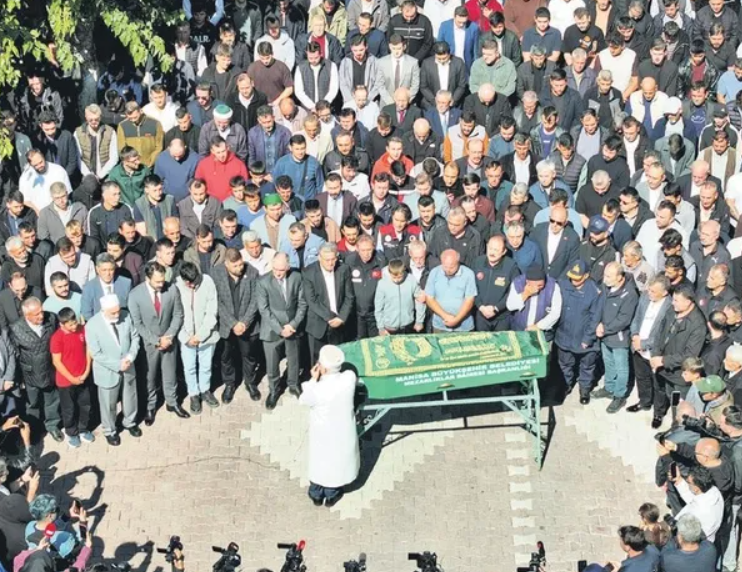 “Aklıma çocuklarım geldi”: Soma’daki facianın ardından kalanlar yürek burktu - Resim : 2