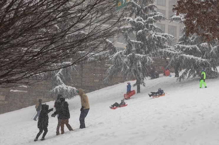 ABD’yi kar fırtınası esir aldı… Yüzbinler elektriksiz kaldı, binlerce uçuş iptal edildi - Resim: 3