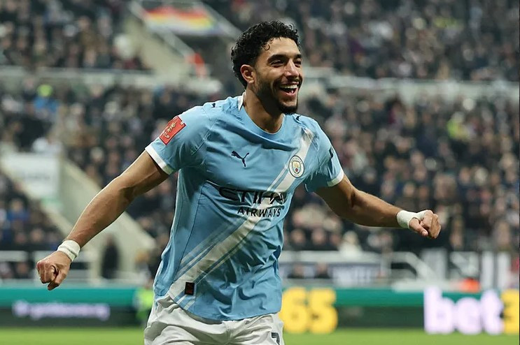 Fenerbahçe kesenin ağzını açtı: 60 milyon euroluk yıldız forvet transfer listesinde - Resim : 3