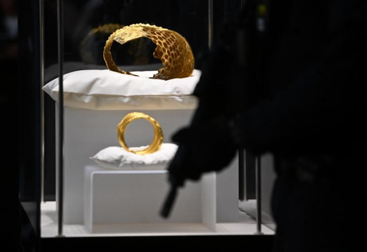 Dakya hazinesi yeniden gün yüzünde: Kayıp hazine Bükreş'te sergilendi - Resim: 9