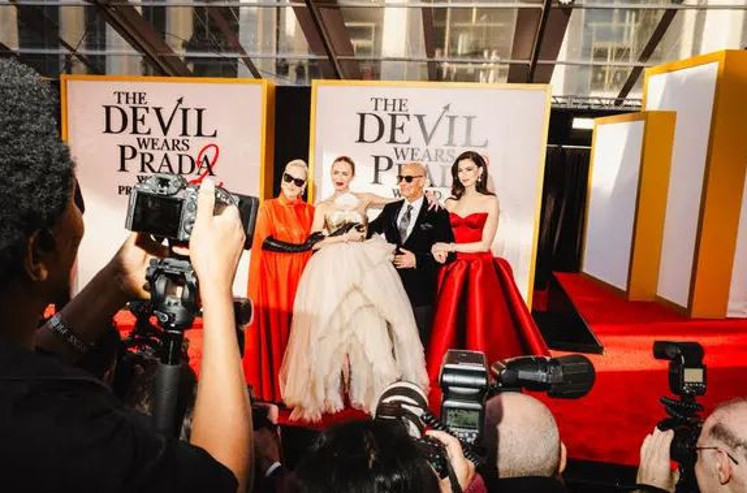 Hollywood yıldızları New York’u salladı: “Şeytan Prada Giyer 2” prömiyerinden görkemli anlar - Resim : 3