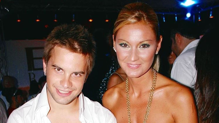 Yağmur Atacan’dan yıllar sonra itiraf etti: Nişan gecesi Pınar’a kafa attım, küvete düştü - Resim: 15