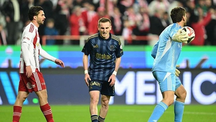 Ahmet Çakar, Fenerbahçeli ismi topa tutu: "Kıyakçılığın sonu ayakçılıktır" - Resim: 1