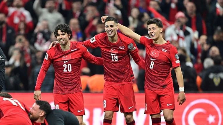 Nihat Kahveci, A Milli Takım'ın futbolcusunu öve öve bitiremedi: 'Kötü oynadığı maç yok' - Resim: 4