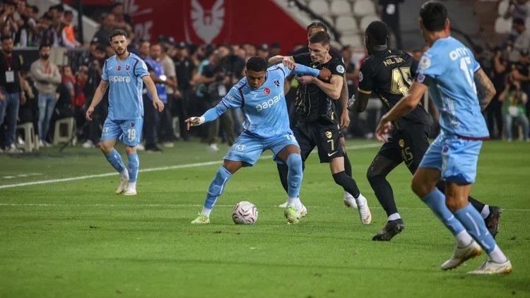 Trabzonspor'dan Noah Saviolo açıklaması: Sakatlığının ardından sağlık durumu belli oldu - Resim : 1