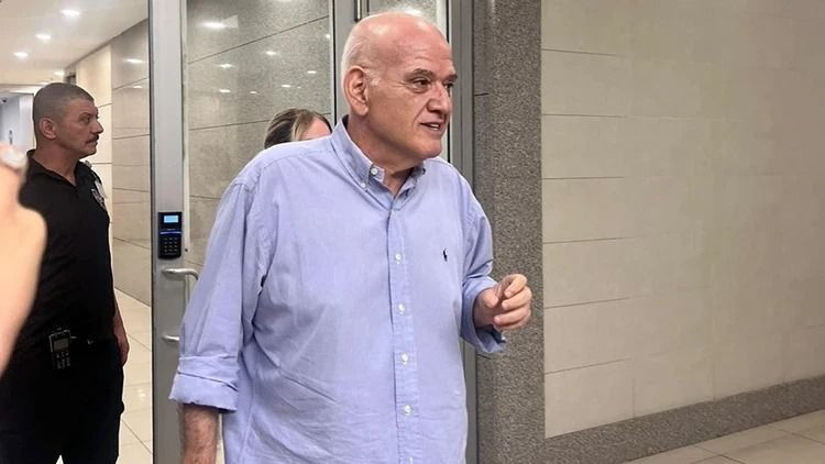 Ahmet Çakar, Dursun Özbek'e ateş püskürdü: "Utanması gereken ben değilim" - Resim: 1