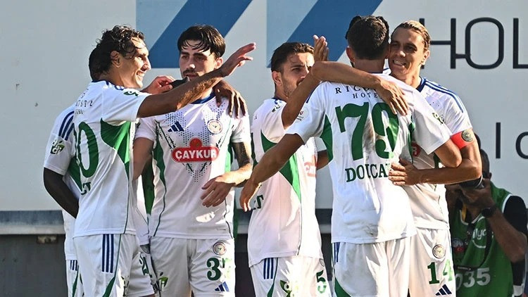 10 kişi kalan Çaykur Rizespor, Eyüpspor deplasmanında kazandı - Resim : 1