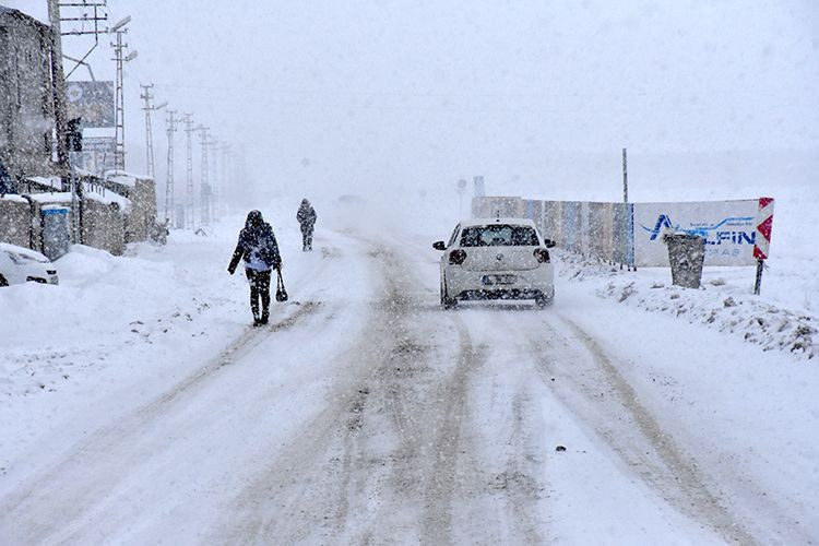 Kar ve buzda güvenli adım atmanın püf noktaları: İşte uzmanların gizli taktikleri - Resim: 19