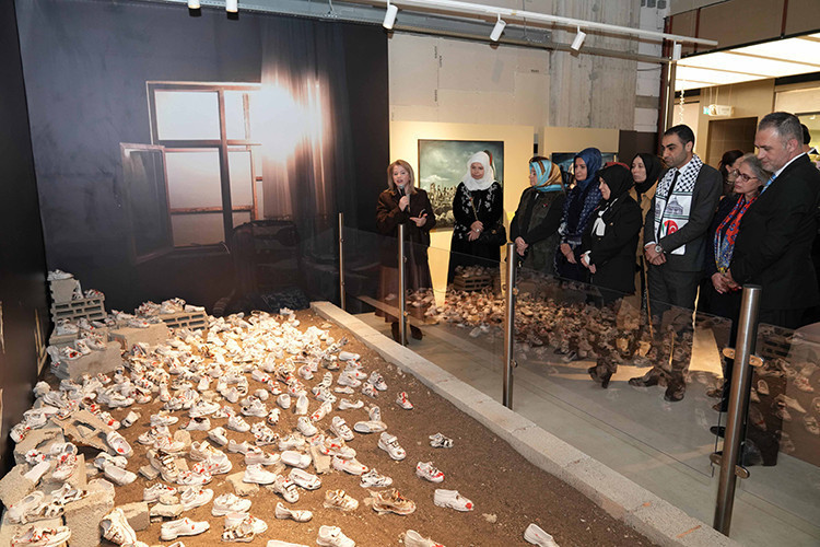 Kalyon Kültür'de Filistin'e destek: "Sessiz ayakkabılar" sergisi açıldı - Resim : 3