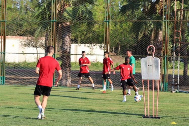Türkiye A Milli Futbol Takımı'nın sponsoru küme düşen takımla anlaştı - Resim: 11