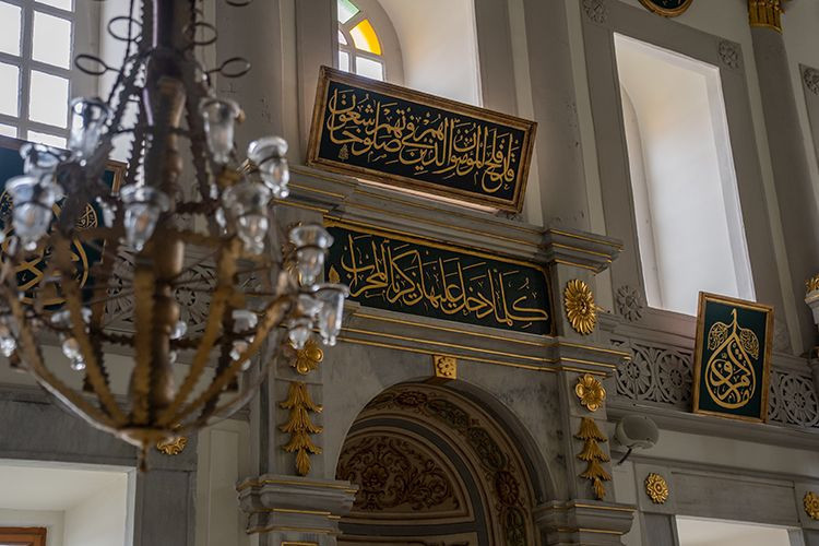 Boğaz kıyısındaki gizemli Selatin Camisi: Ampir üslubuyla yenilenen Emirgan Hamid-i Evvel Camisi - Resim: 3