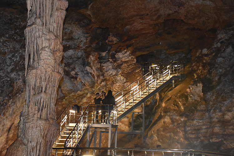 Gümüşhane’nin gizli cenneti: Karaca Mağarası restore edildi, ziyaretçiler büyülendi - Resim : 5