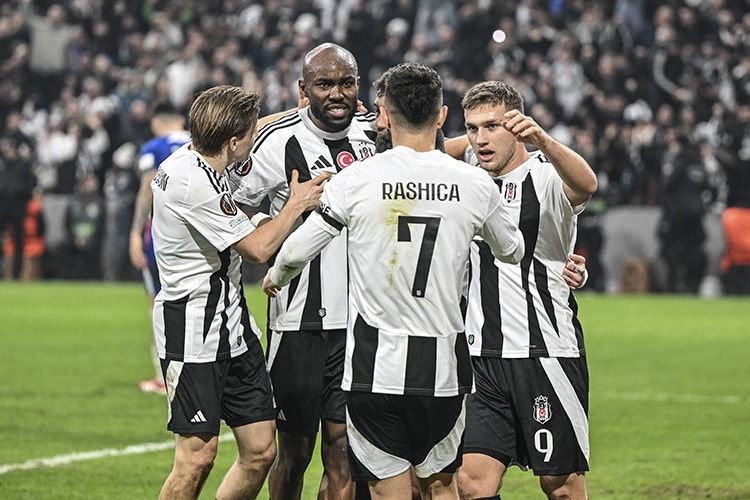 Beşiktaş'ta büyük kıyım: 6 futbolcunun bileti kesildi... Yollar ayrılıyor - Resim: 5