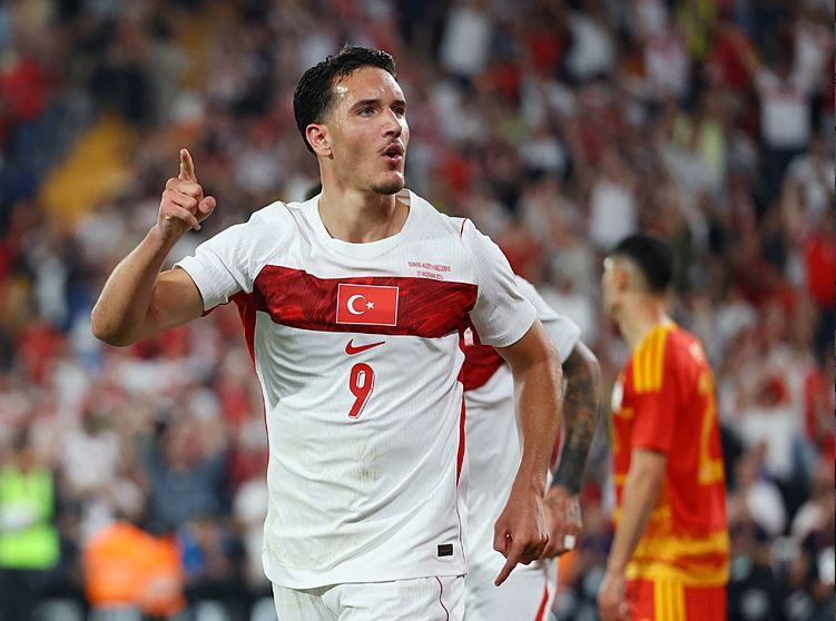 Galatasaray’ın yeni yıldız forveti belli oldu: Fabrizio Romano duyurdu - Resim: 4