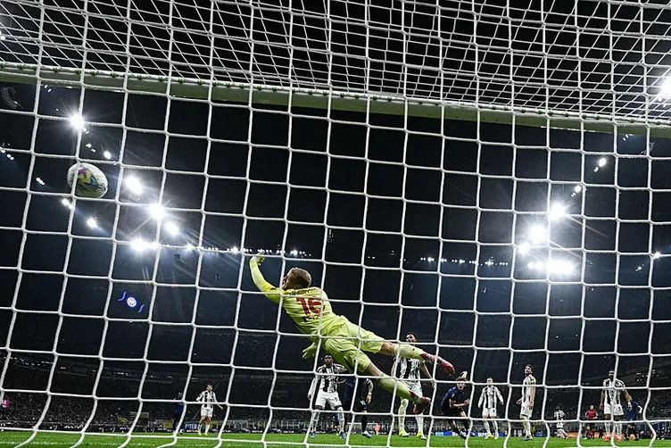 Spaletti'nin sabrı taştı: Galatasaray maçı öncesi kadroda beklenmedik hamle - Resim: 6