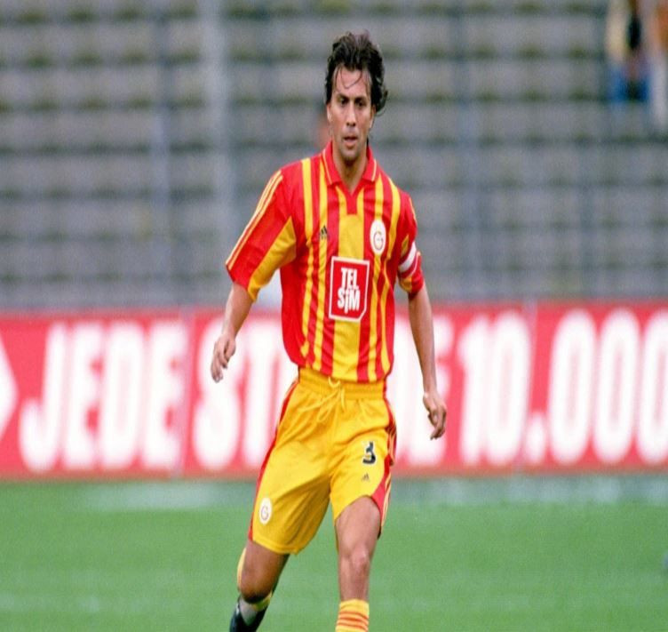 Türk futbolunun en iyi 10 futbolcusu: Listenin zirvesinde efsane isim var - Resim: 1