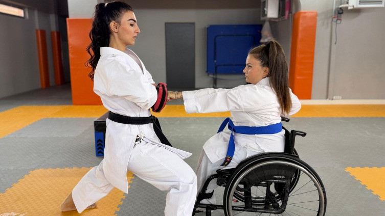 25 yaşında başladığı spor hayatını değiştirdi - Resim : 1