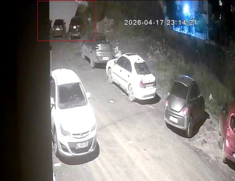 Hatay'da fırtına çatıyı uçurdu: Araçlar enkaz altında kaldı - Resim : 4