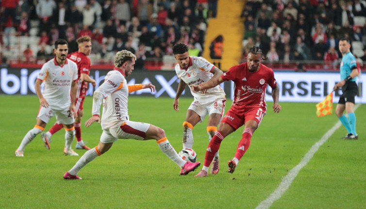 Spor yazarları Antalyaspor-Galatasaray maçını değerlendirdi! O isme methiyeler düzüldü