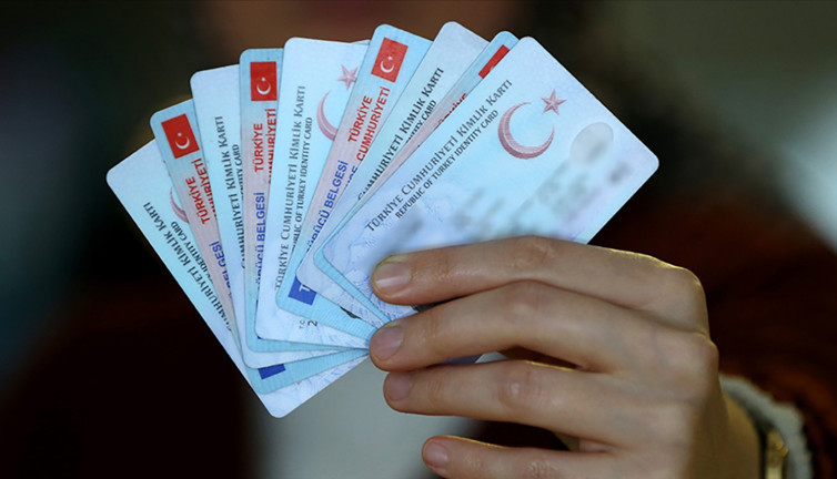 2025’te kimlik işlemleri rekor kırdı: 8,4 milyon: Bakan Yerlikaya duyurdu