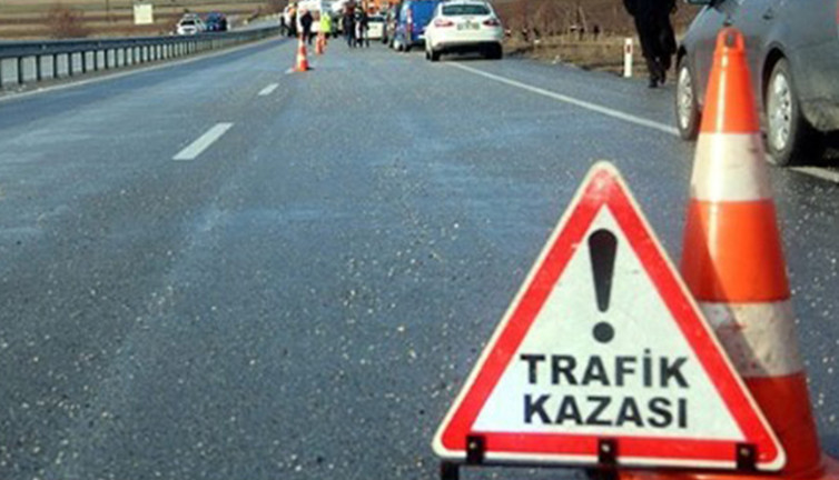 Kamyonun çarptığı yaşlı adam ağır yaralandı