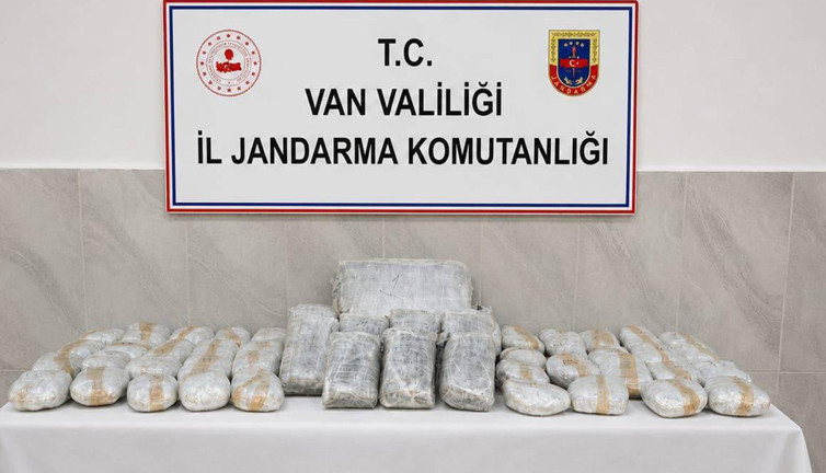 Van'da 42 kilo skunk ele geçirildi