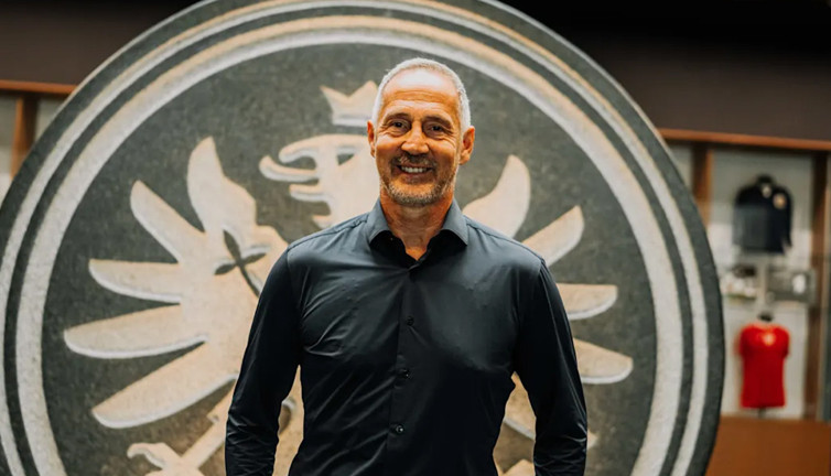 Adi Hütter Eintracht Frankfurt'a geri döndü