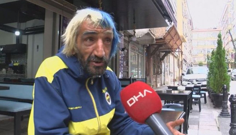 Rambo Okan tarafını belli etti: Başkan adayını öpücüklere boğdu