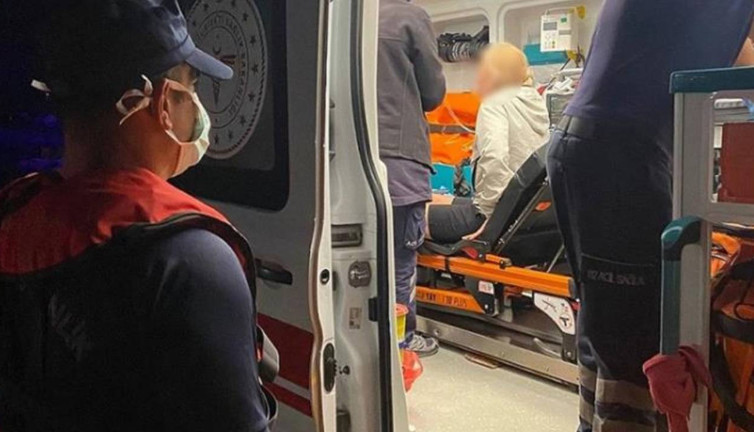 Gemide rahatsızlanan vatandaşa sahil güvenlik yetişti