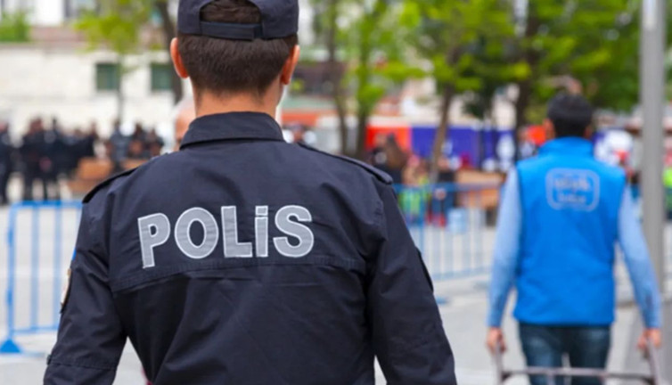 Bakan duyurdu: Polislerin mesai saatleri değişiyor