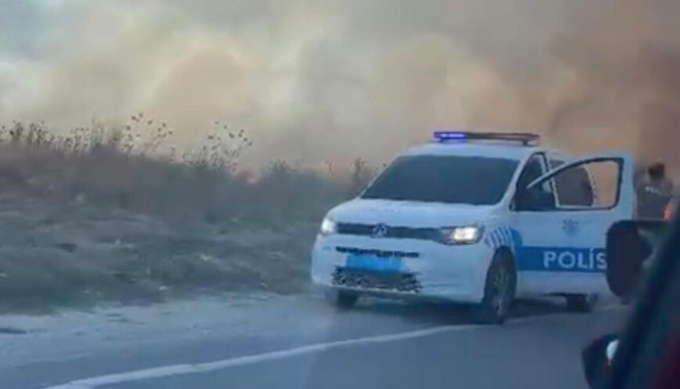 Tekirdağ’da otluk alanda yangın: Rüzgarla kısa sürede yayıldı
