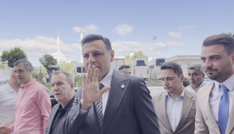 Özgür Çelik ifade vermek üzere İstanbul Adalet Sarayı’na geldi