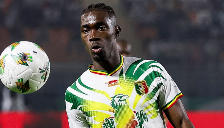Süper Lig devleriyle anılmıştı: Bissouma sonunda imzayı atıyor
