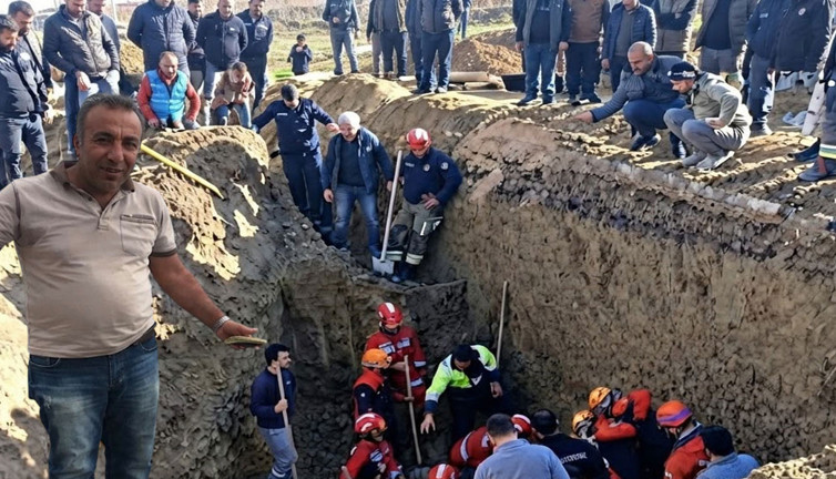 ASKİ’nin çalışmasında acı olay: Muhtar göçük altında can verdi