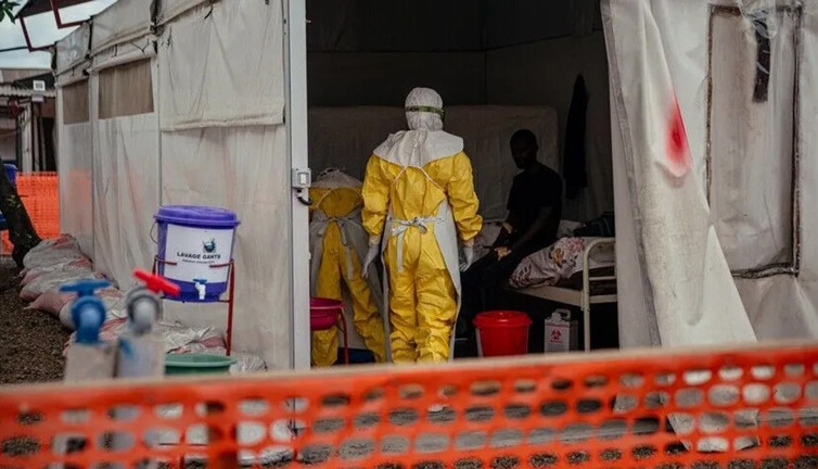 Ebola salgınında bilanço ağırlaşıyor: Can kaybı 4 bini aştı