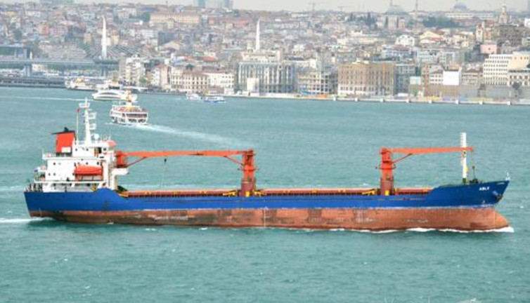 Bulgaristan açıklarında İHA saldırısı: Kuru yük gemisi battı