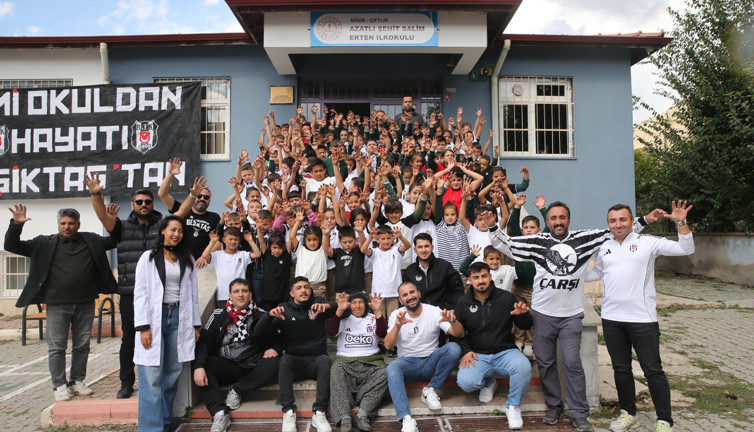 Beşiktaş taraftarlarından Niğde'de anlamlı hareket: Öğrencilerin yüzü güldü
