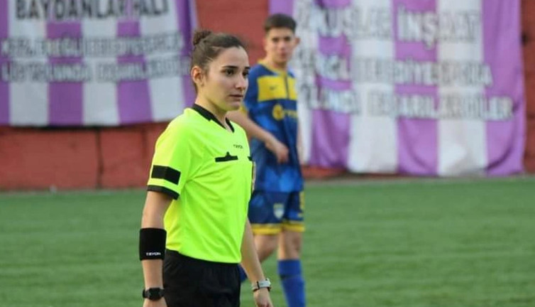 Kadın hakeme yumruk atan futbolcuya TFFHGD'den sert tepki!