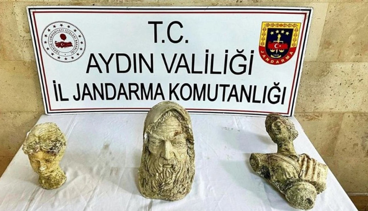 Roma dönemine ait büstler ele geçirildi